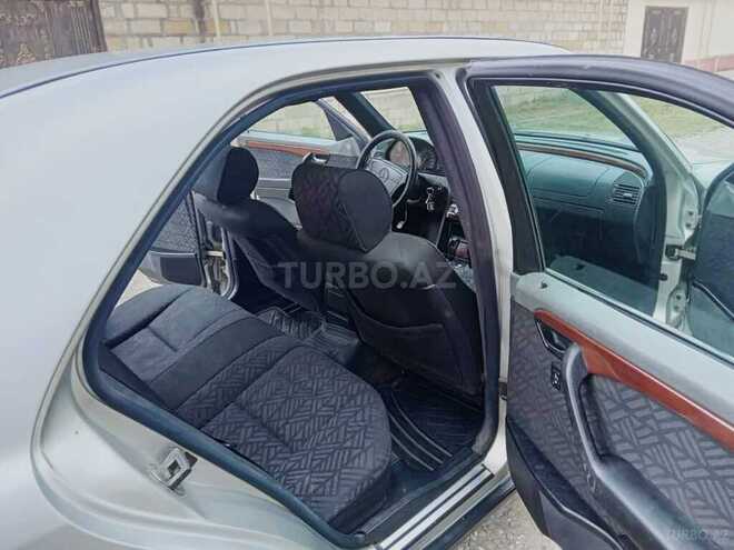 Mercedes C 180 1994, 321,231 km - 1.8 l - Quba