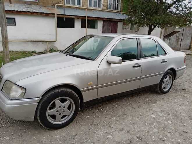 Mercedes C 180 1994, 321,231 km - 1.8 l - Quba