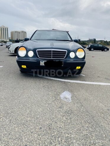 Mercedes E 270 2001, 381,000 km - 2.7 l - Bakı