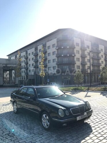 Mercedes E 240 2001, 350,000 km - 2.6 л - Bakı