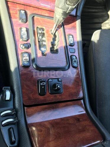 Mercedes E 240 2001, 350,000 km - 2.6 л - Bakı