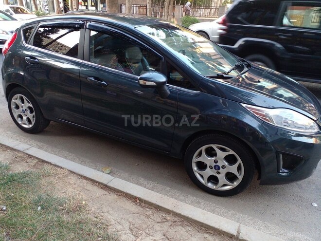 Ford Fiesta 2011, 204,000 km - 1.6 l - Bakı