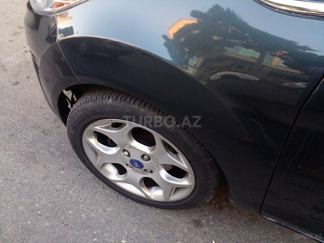 Ford Fiesta 2011, 204,000 km - 1.6 l - Bakı