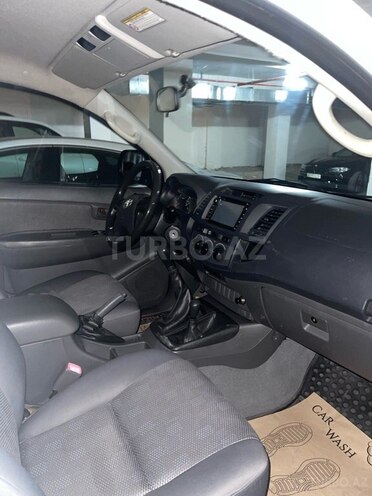 Toyota Hilux 2012, 165,200 km - 2.5 l - Bakı
