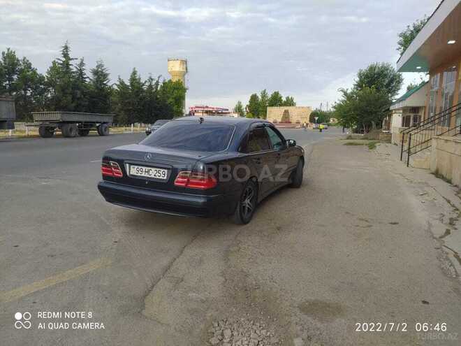 Mercedes E 220 1999, 299,350 km - 2.2 l - İmişli