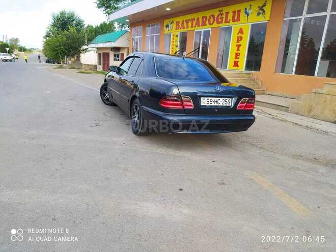 Mercedes E 220 1999, 299,350 km - 2.2 l - İmişli