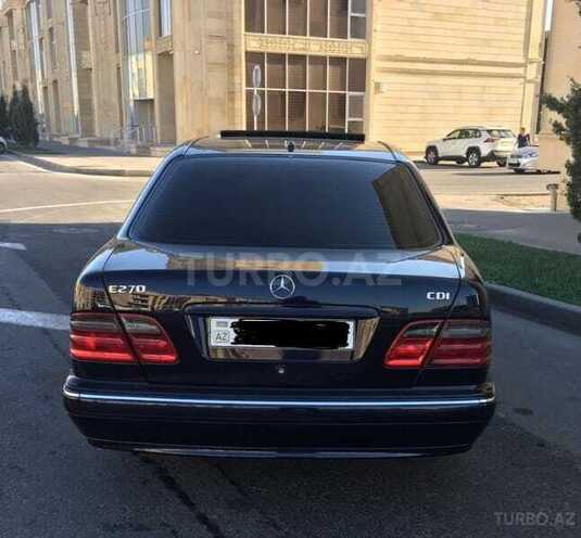 Mercedes E 270 2001, 402,500 km - 2.7 l - Bakı