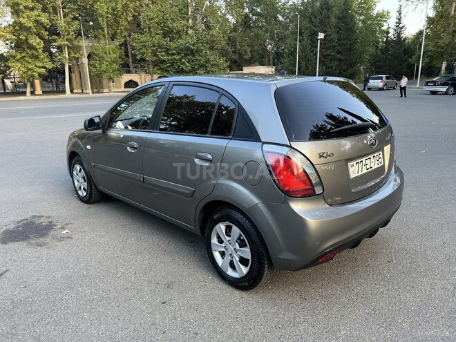 Kia Rio 2009, 200,000 km - 1.5 л - Bakı
