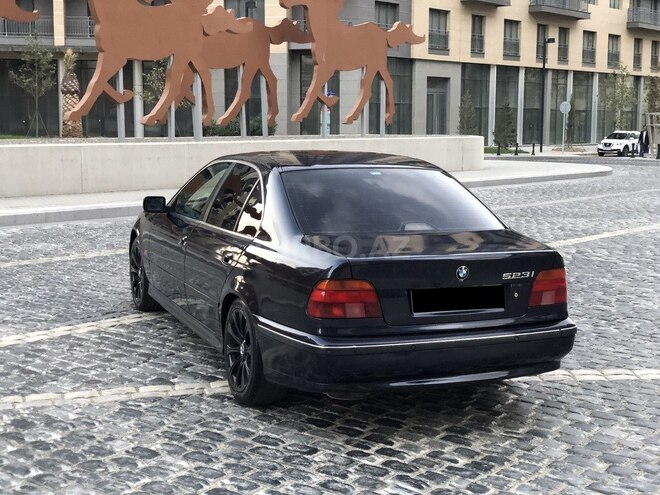 BMW 523 1998, 351,000 km - 2.5 l - Bakı