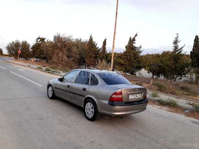 Opel Vectra 1996, 374,000 km - 1.6 л - Sumqayıt