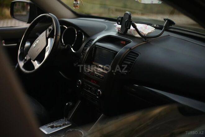 Kia Sorento 2010, 85,000 km - 2.0 l - Zaqatala