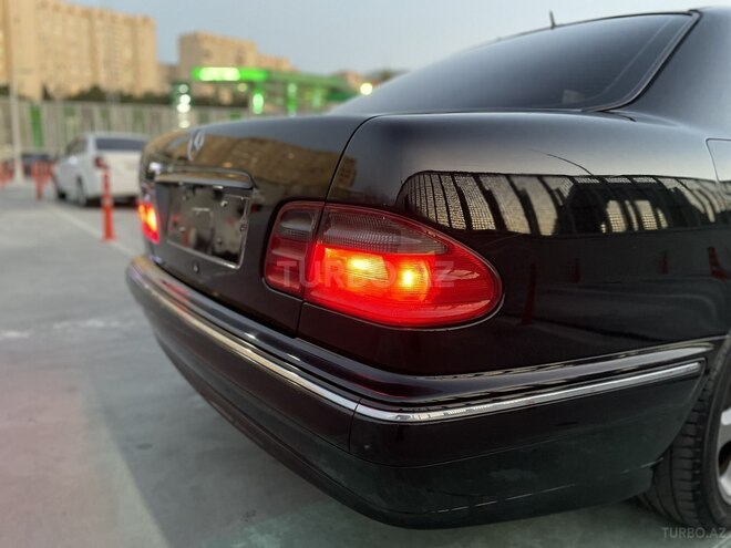 Mercedes E 320 2000, 289,000 km - 3.2 l - Bakı