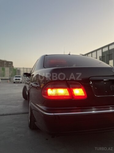 Mercedes E 320 2000, 289,000 km - 3.2 l - Bakı