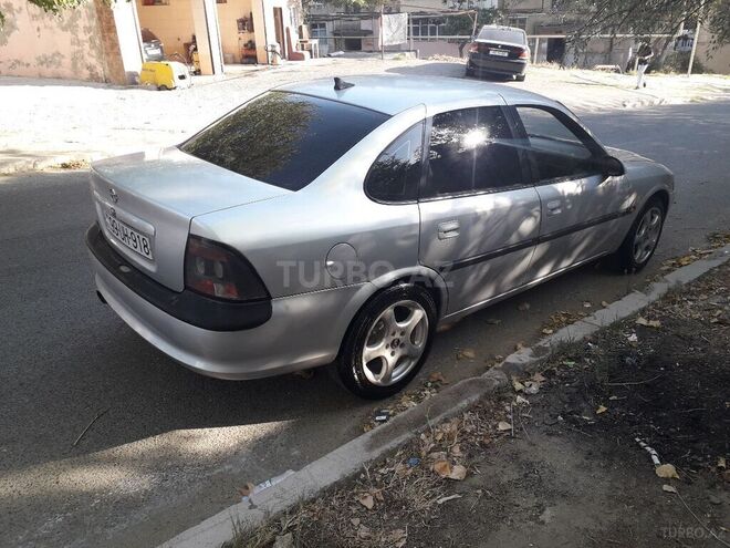 Opel Vectra 1997, 235,000 km - 2.0 л - Bakı