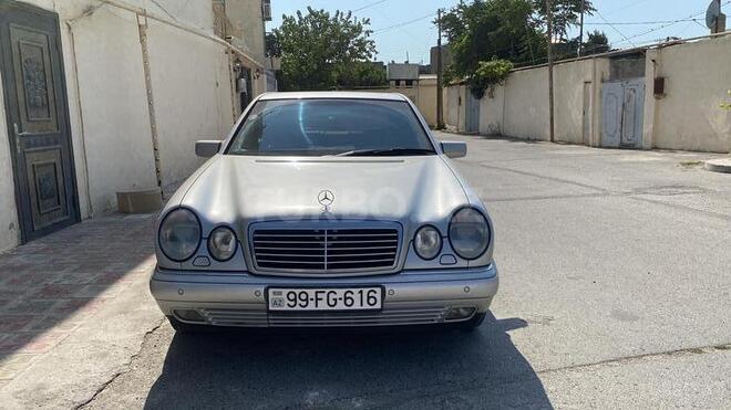 Mercedes E 230 1997, 300,000 km - 2.3 л - Bakı