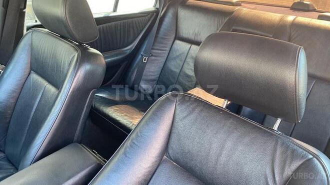 Mercedes E 230 1997, 300,000 km - 2.3 л - Bakı