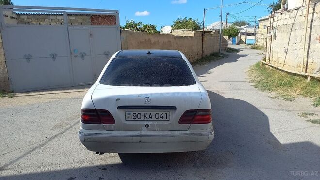 Mercedes E 220 2000, 600,000 km - 2.2 l - Bakı