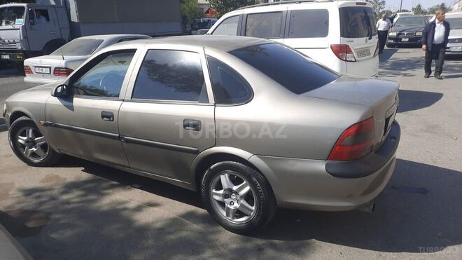 Opel Vectra 1997, 360,000 km - 2.0 l - Sumqayıt