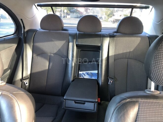 Mercedes E 320 2005, 308,000 km - 3.2 l - Zaqatala