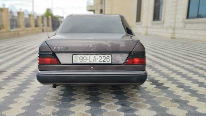 Mercedes E 230 1992, 331,006 km - 2.3 л - Bərdə