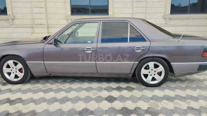 Mercedes E 230 1992, 331,006 km - 2.3 л - Bərdə