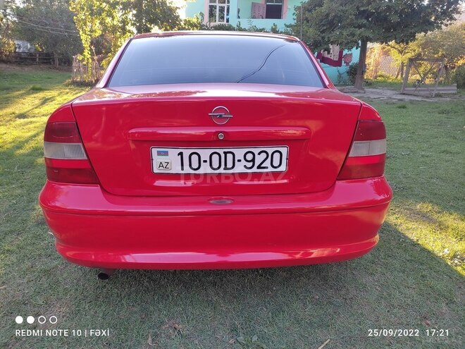 Opel Vectra 1996, 346,000 km - 1.6 l - Qax