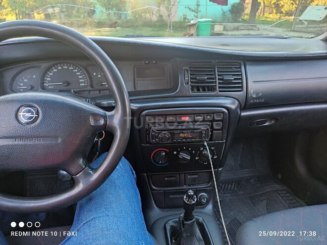 Opel Vectra 1996, 346,000 km - 1.6 l - Qax