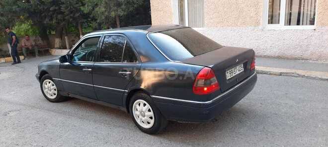 Mercedes C 220 1995, 378,000 km - 2.2 l - Sumqayıt