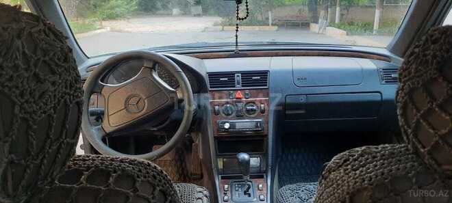 Mercedes C 220 1995, 378,000 km - 2.2 l - Sumqayıt