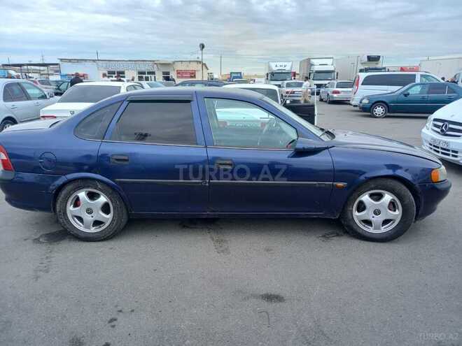 Opel Vectra 1998, 224,000 km - 1.6 л - Bakı