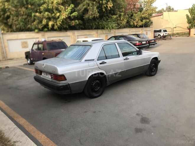 Mercedes 190 1991, 518,000 km - 2.0 l - Sabirabad