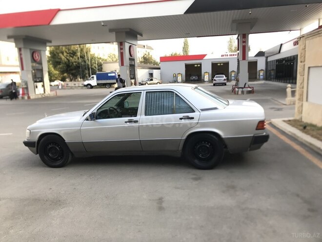 Mercedes 190 1991, 518,000 km - 2.0 l - Sabirabad