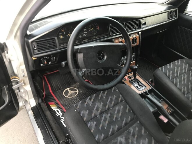 Mercedes 190 1991, 518,000 km - 2.0 l - Sabirabad