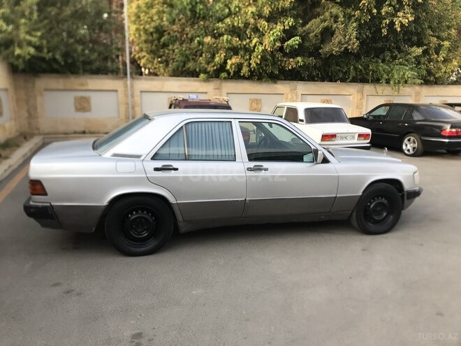 Mercedes 190 1991, 518,000 km - 2.0 l - Sabirabad
