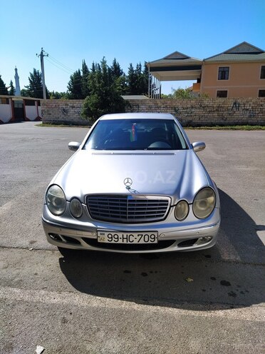 Mercedes E 220 2004, 303,000 km - 2.2 l - Bakı
