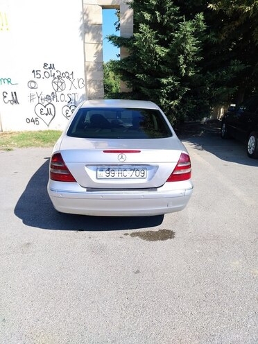Mercedes E 220 2004, 303,000 km - 2.2 l - Bakı