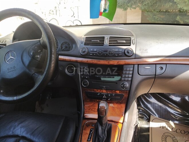 Mercedes E 220 2004, 303,000 km - 2.2 l - Bakı