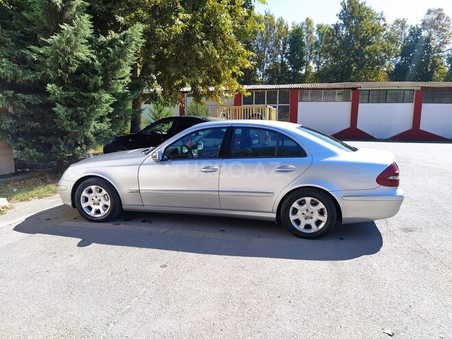 Mercedes E 220 2004, 303,000 km - 2.2 l - Bakı