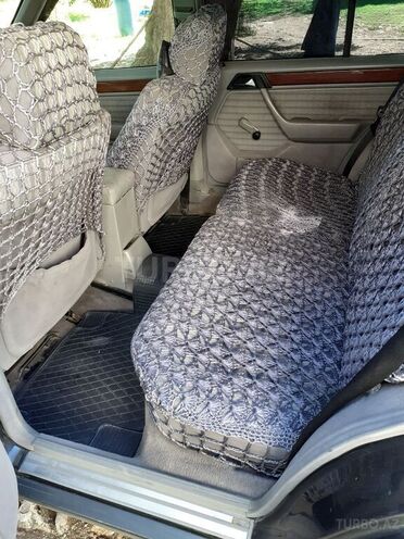 Mercedes E 250 1990, 533,440 km - 2.5 л - Şabran