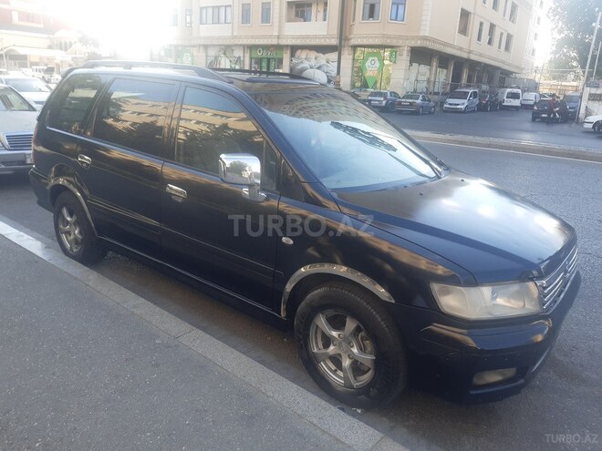 Mitsubishi Chariot 2000, 198,000 km - 2.4 l - Bakı