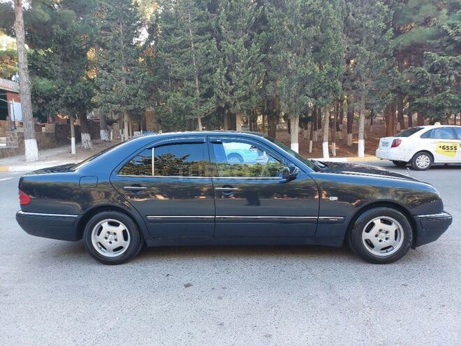 Mercedes E 240 1998, 212,000 km - 2.4 л - Sumqayıt