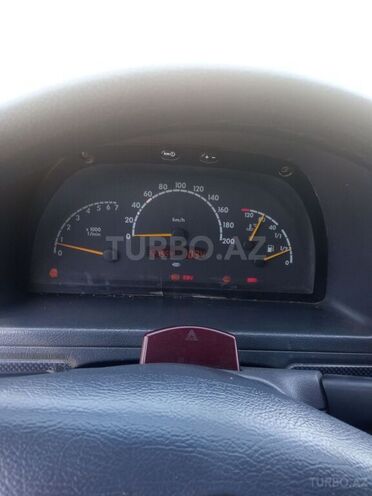 Mercedes V 220 2000, 320,000 km - 2.2 l - Gəncə