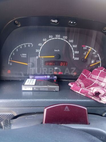Mercedes V 220 2000, 320,000 km - 2.2 l - Gəncə