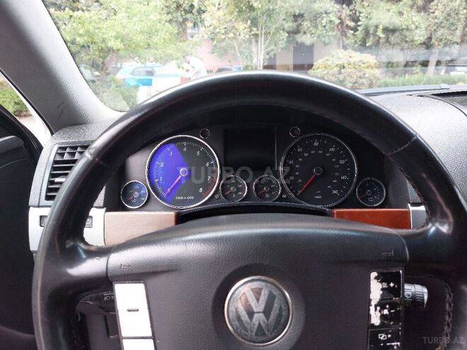 Volkswagen Touareg 2004, 256,800 km - 4.2 l - Bakı