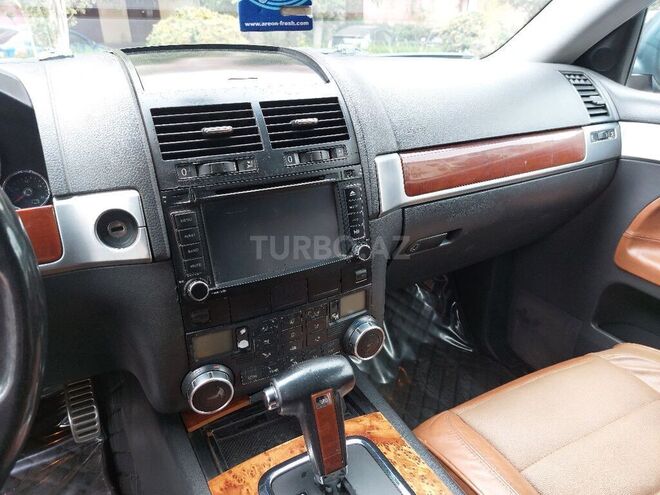 Volkswagen Touareg 2004, 256,800 km - 4.2 l - Bakı
