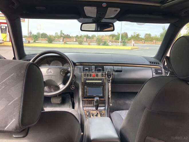 Mercedes E 240 2001, 370,000 km - 2.4 l - Zaqatala