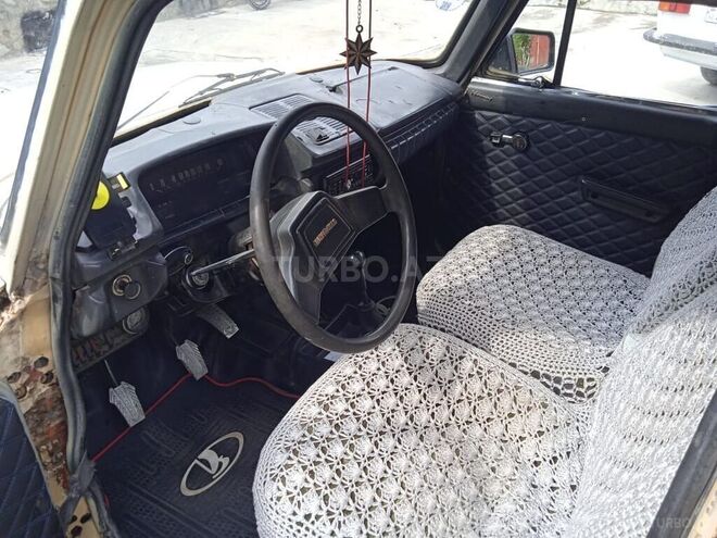 Moskvich  1983, 160,000 km - 1.6 l - Şəki
