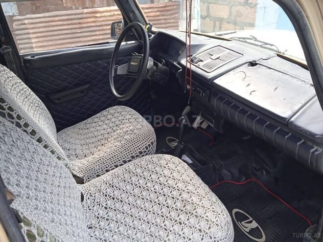 Moskvich  1983, 160,000 km - 1.6 l - Şəki