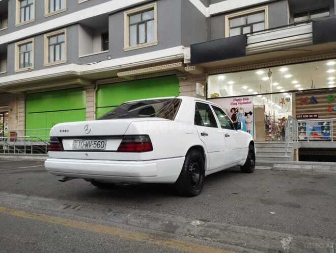 Mercedes E 220 1993, 456,654 km - 2.2 л - Bakı