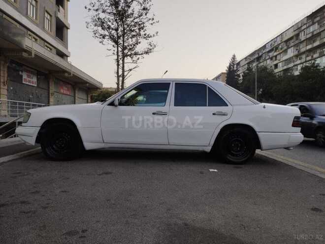 Mercedes E 220 1993, 456,654 km - 2.2 л - Bakı